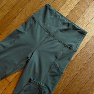 American Eagle “The Everything” Leggings